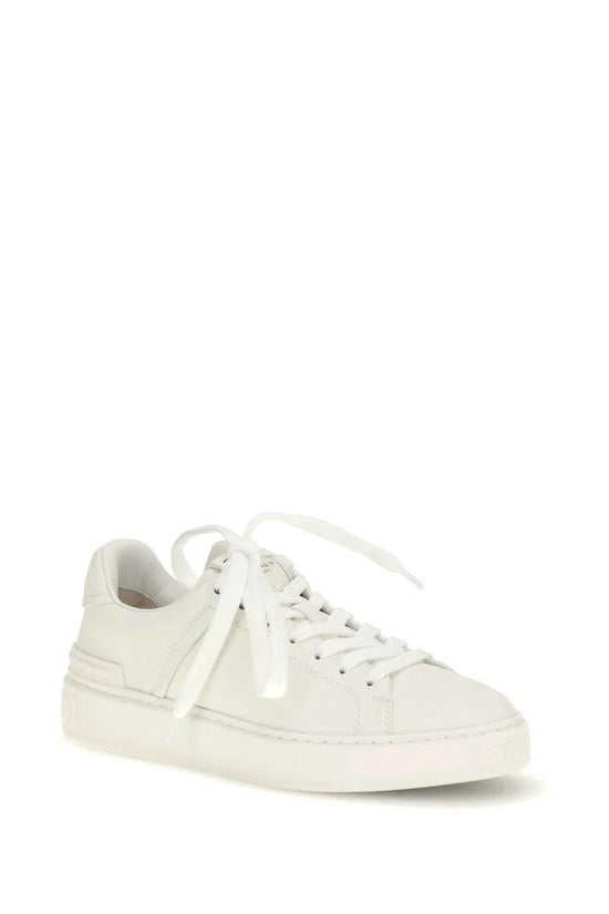 Balmain Weiße Bos Taurus Kalbsleder Low-Top-Sneaker by Balmain