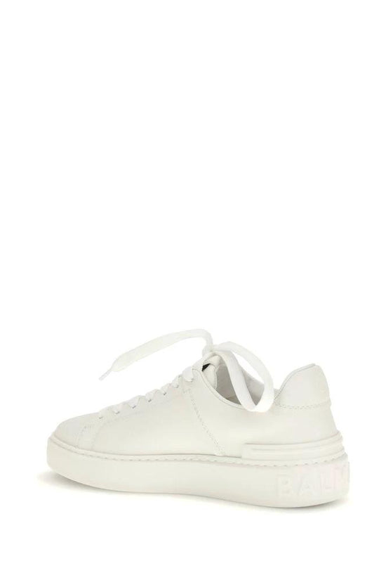 Balmain Weiße Bos Taurus Kalbsleder Low-Top-Sneaker by Balmain