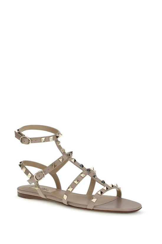 Valentino Garavani Beige Kalbsleder Bos Taurus Flache Sandalen by Valentino Garavani