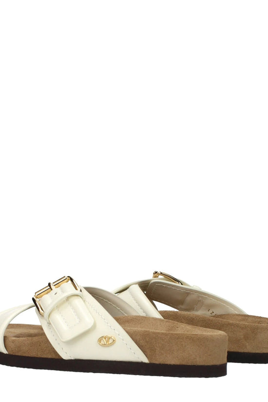 Valentino Garavani Beige Leder-Slipper by Valentino Garavani
