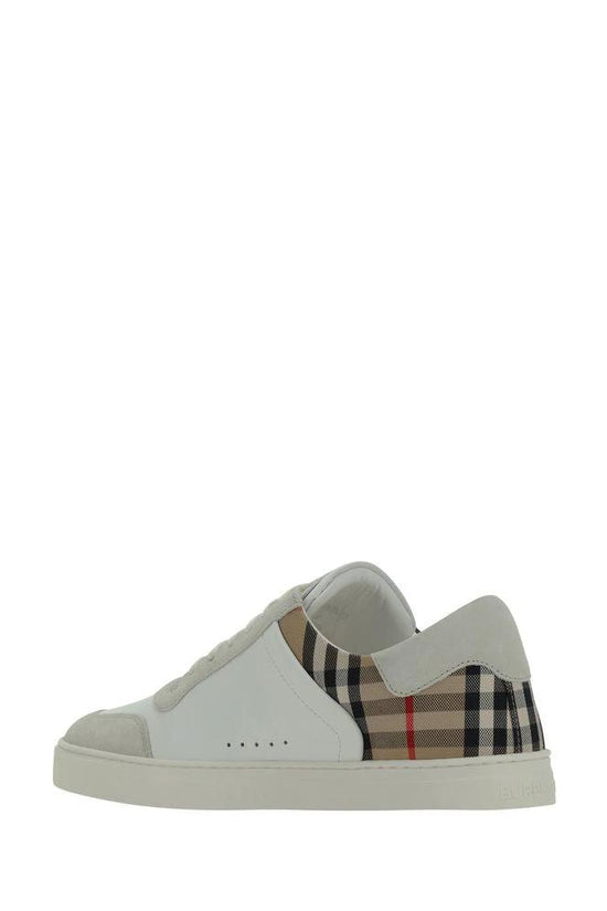 Burberry Weiße Low-Top-Sneaker aus Gummi by Burberry