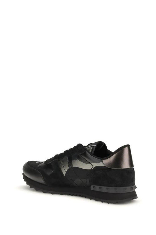Valentino Garavani Schwarze Bos Taurus Kalbsleder Sneaker by Valentino Garavani