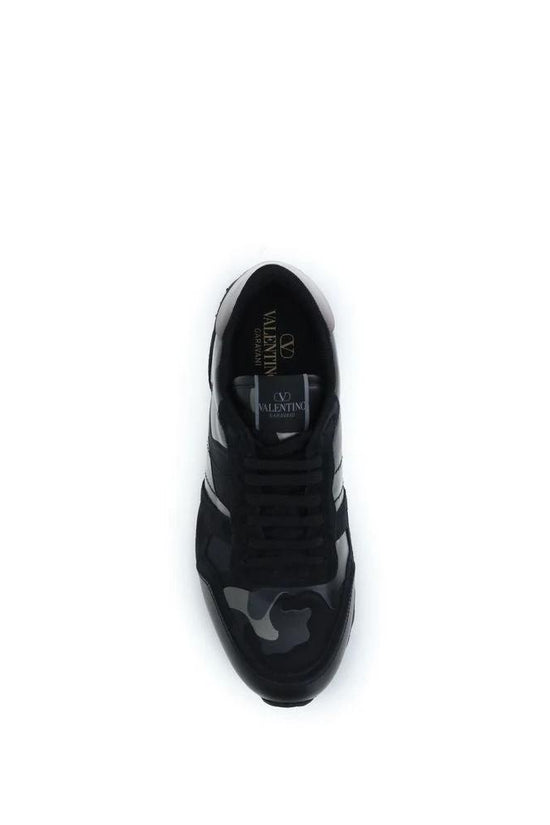 Valentino Garavani Schwarze Bos Taurus Kalbsleder Sneaker by Valentino Garavani