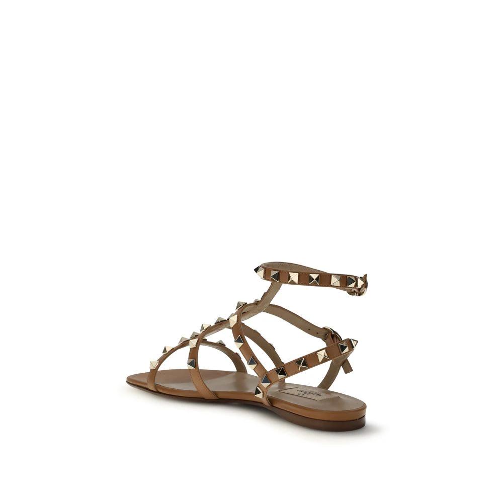 Valentino Garavani Beige Kalbsleder Bos Taurus Flache Sandalen by Valentino Garavani