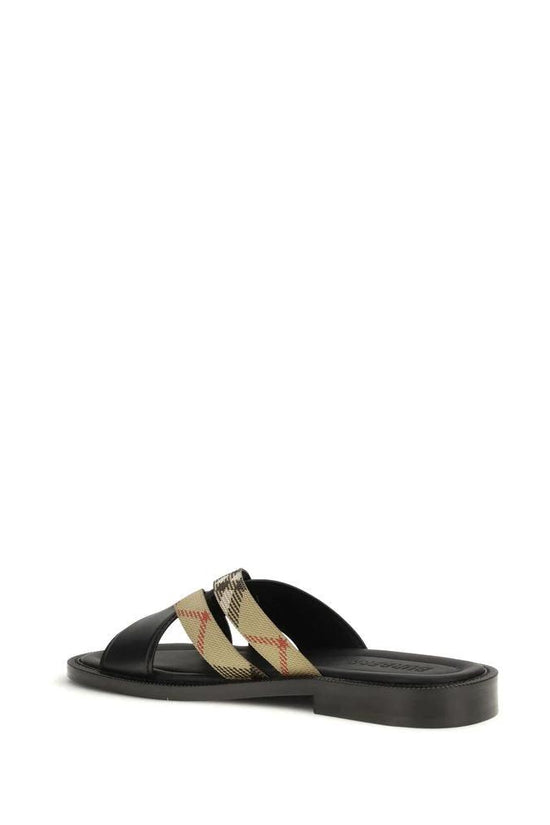 Burberry Schwarze Bos Taurus Kalbsleder-Sandalen by Burberry