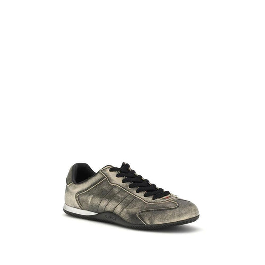 Gucci Schwarze Bos Taurus Kalbsleder Low-Top-Sneaker by Gucci