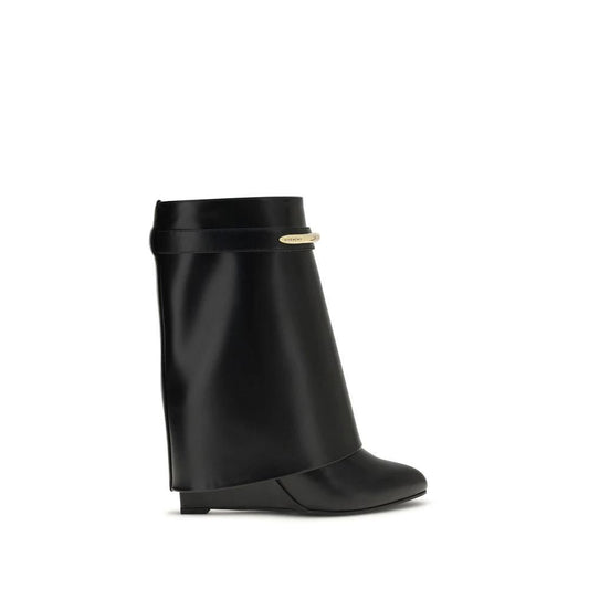 Givenchy Schwarze Ankle Boots aus Kalbsleder Bos Taurus by Givenchy