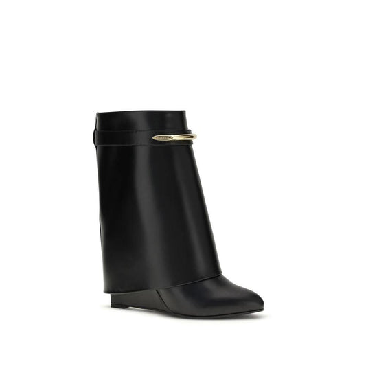 Givenchy Schwarze Ankle Boots aus Kalbsleder Bos Taurus by Givenchy