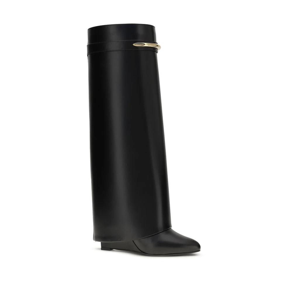 Givenchy Schwarze Bos Taurus Kalbsleder-Stiefel by Givenchy