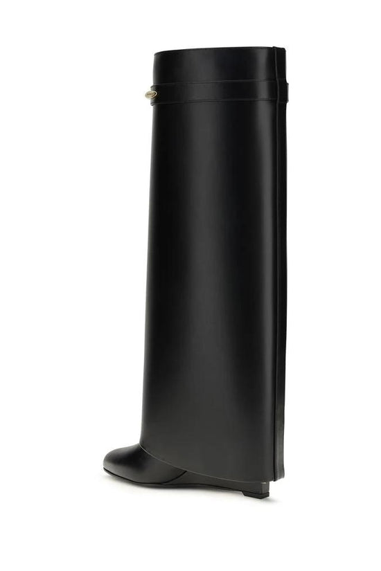Givenchy Schwarze Bos Taurus Kalbsleder-Stiefel by Givenchy