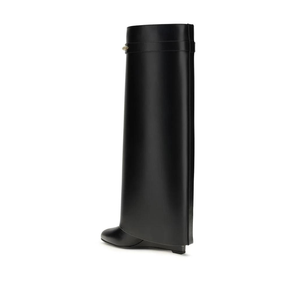 Givenchy Schwarze Bos Taurus Kalbsleder-Stiefel by Givenchy