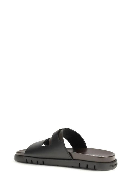 Ferragamo Schwarze Bos Taurus Kalbsleder-Sandalen by Ferragamo