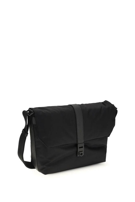 Ferragamo Schwarze Schultertasche aus Nylon by Ferragamo