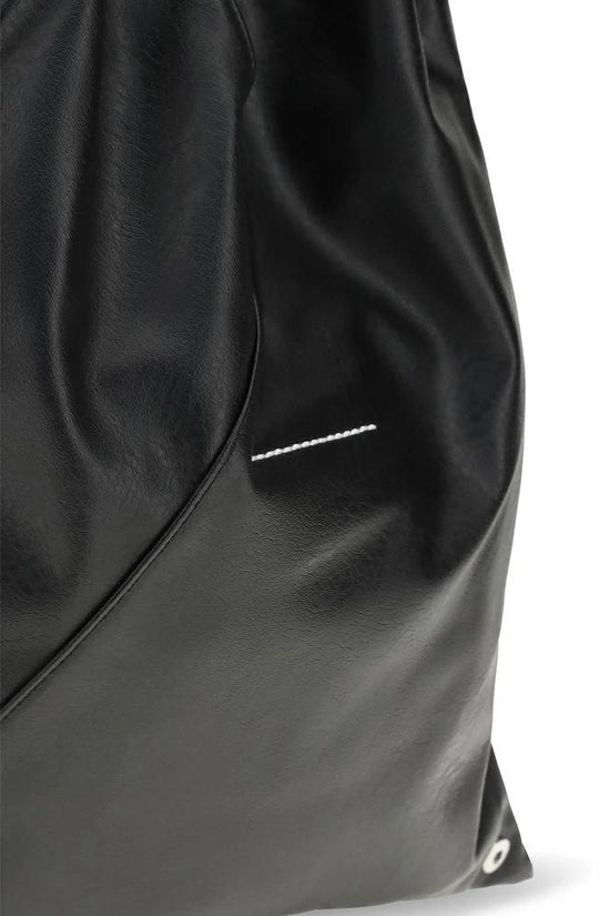 MM6 Schwarze Handtasche aus Polyethylen by MM6