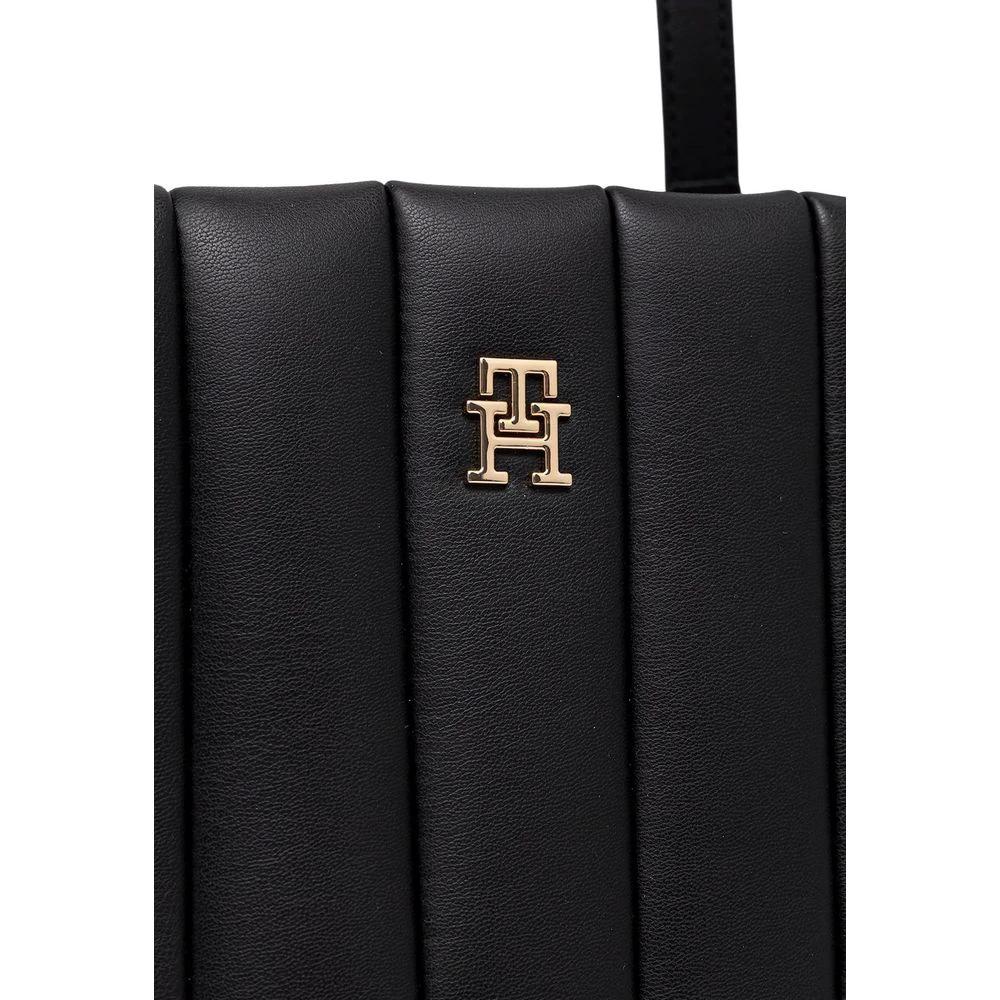 Tommy Hilfiger Schwarze Handtasche aus Polyethylen by Tommy Hilfiger
