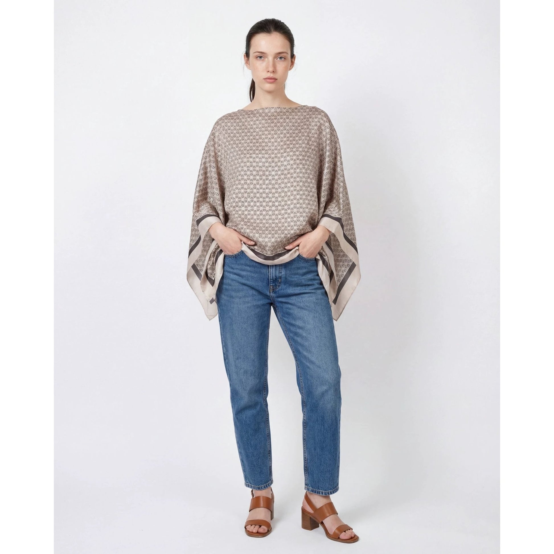 Brunello Cucinelli Cucinelli Beige Seiden-T-Shirt by Brunello Cucinelli Cucinelli