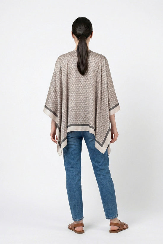 Brunello Cucinelli Beige Seiden-T-Shirt by Brunello Cucinelli