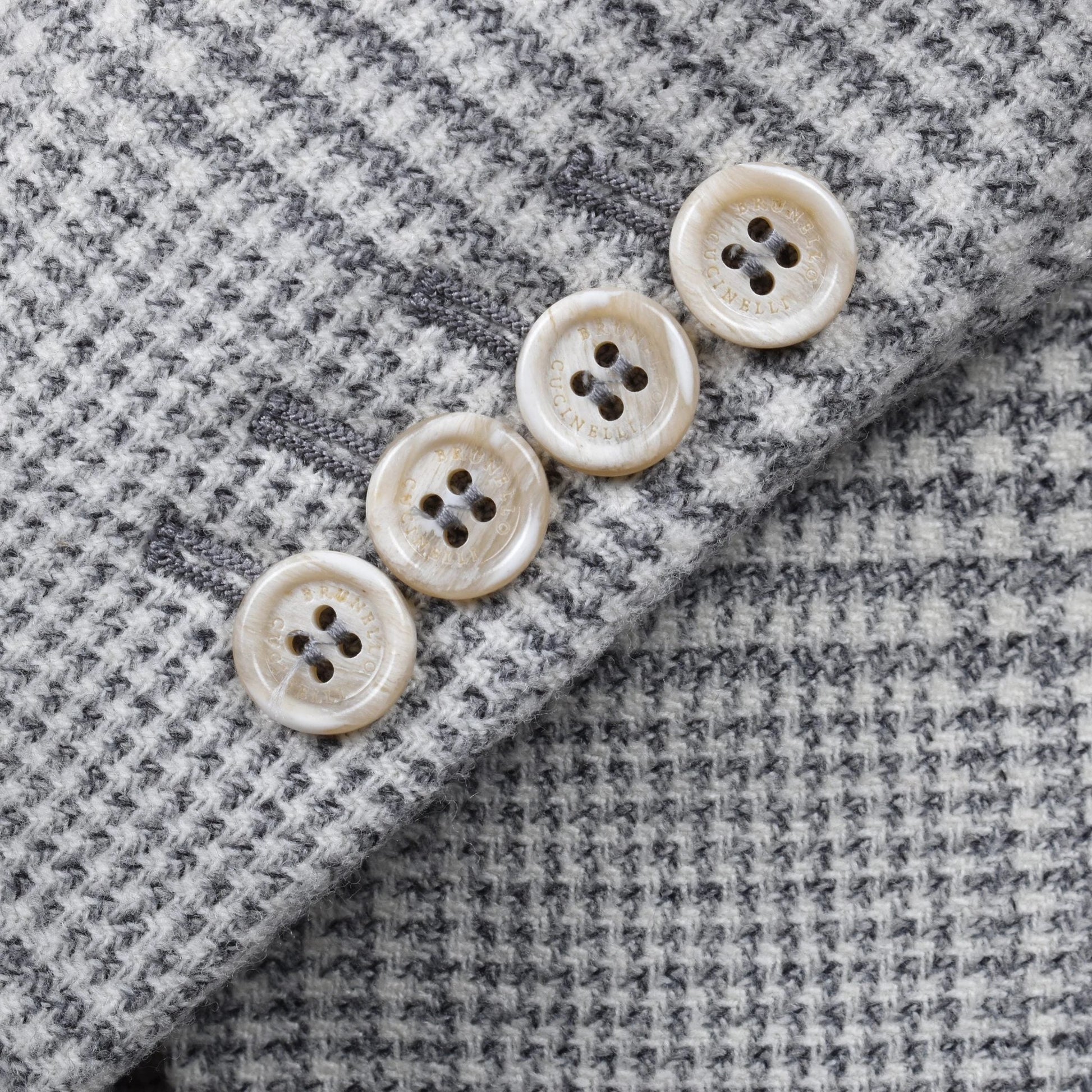 Brunello Cucinelli Perlmuttfarbener Wollblazer by Brunello Cucinelli