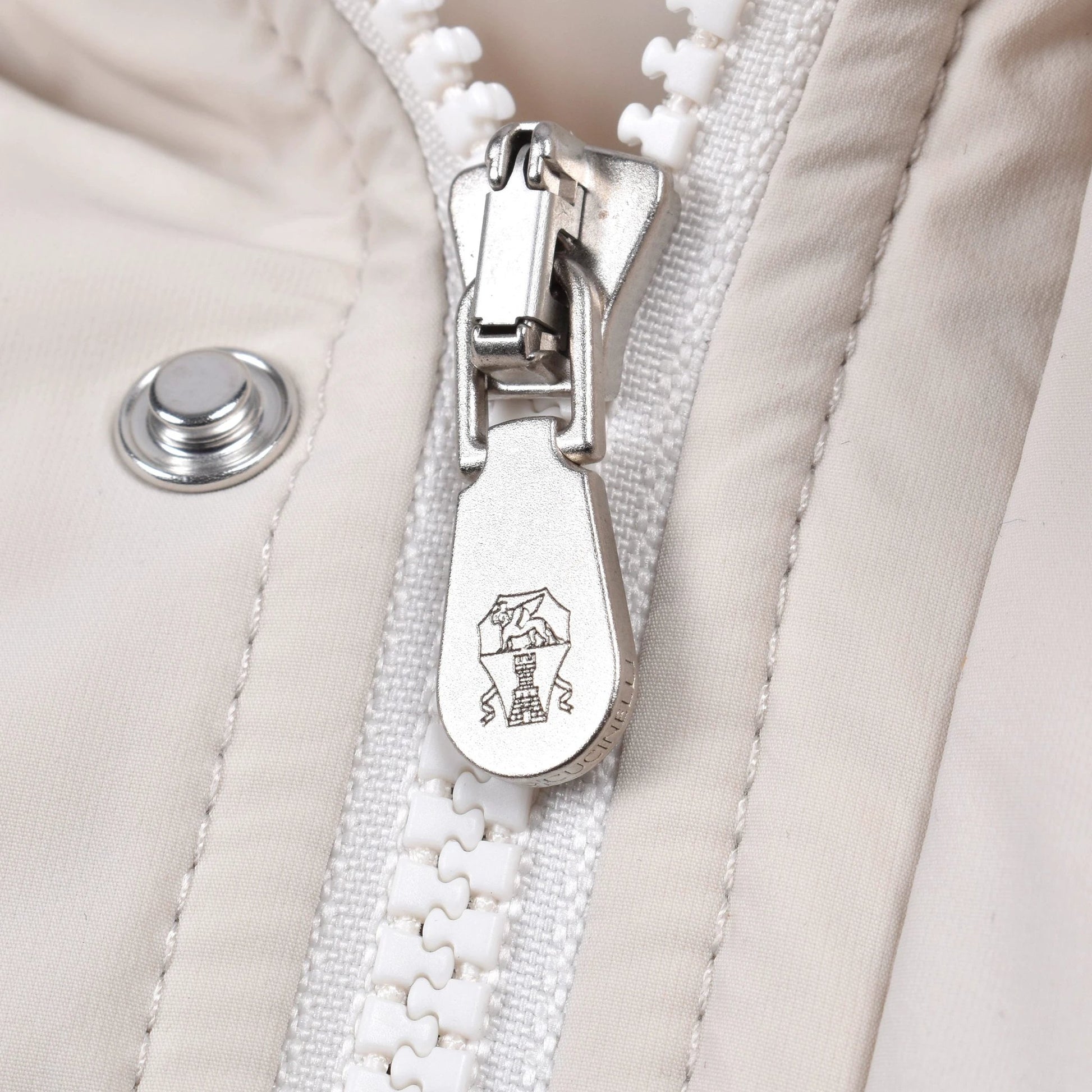 Brunello Cucinelli Weiße Polyamid-Jacke in voller Länge by Brunello Cucinelli
