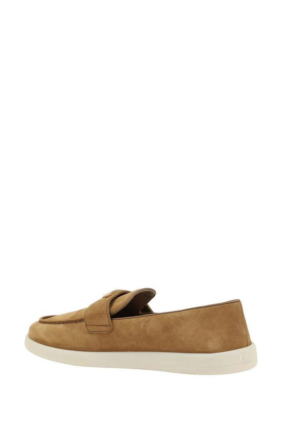 Prada Braune Kalbsleder Bos Taurus Loafer zum Hineinschlüpfen by Prada