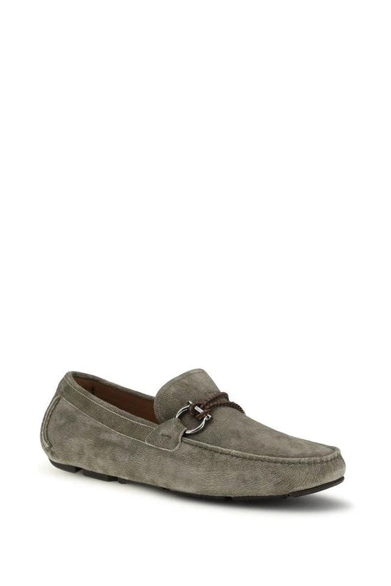 Ferragamo Graue Kalbsleder Bos Taurus Slipper-Loafer by Ferragamo