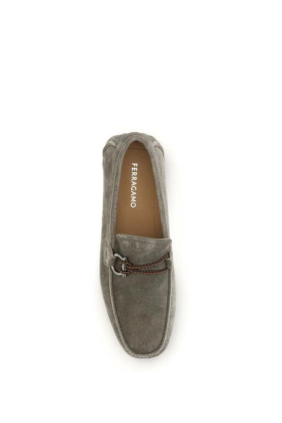 Ferragamo Graue Kalbsleder Bos Taurus Slipper-Loafer by Ferragamo