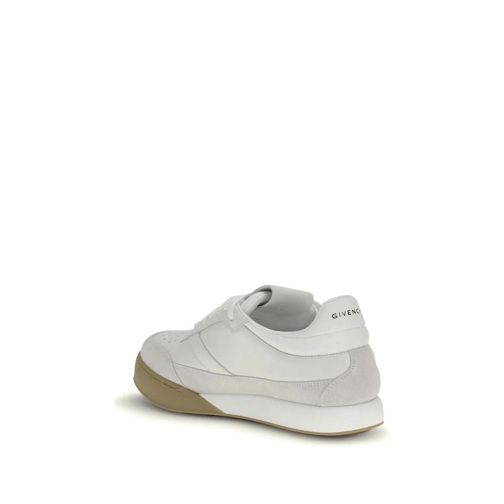 Givenchy Weiße Bos Taurus Kalbsleder Chunky Sneaker by Givenchy