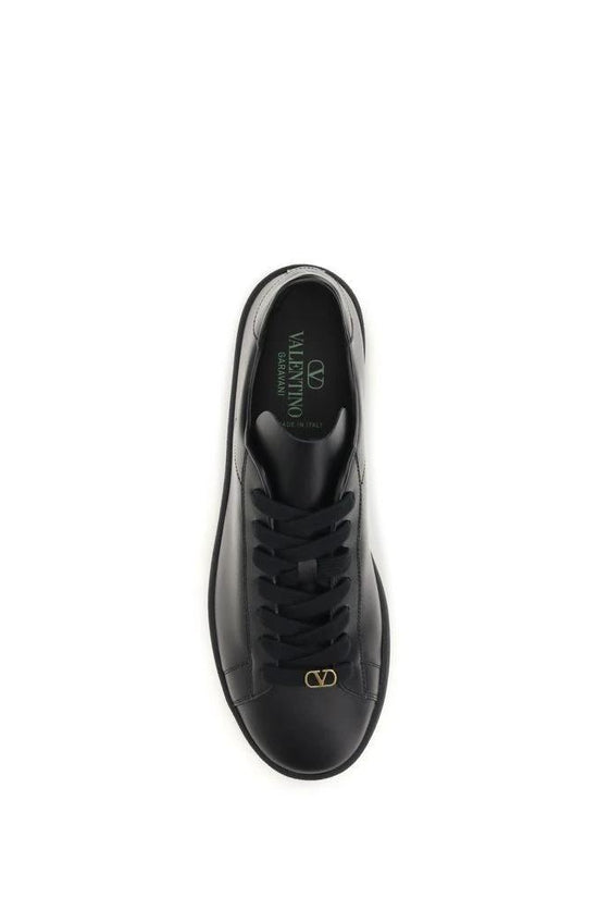 Valentino Garavani Schwarze Bos Taurus Kalbsleder-Sneakers by Valentino Garavani
