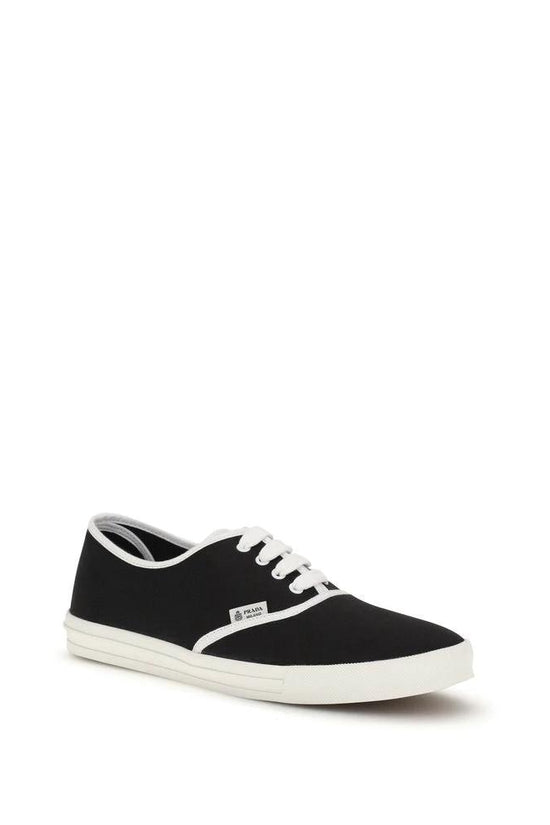 Prada Schwarze Low-Top-Sneaker aus Baumwolle by Prada