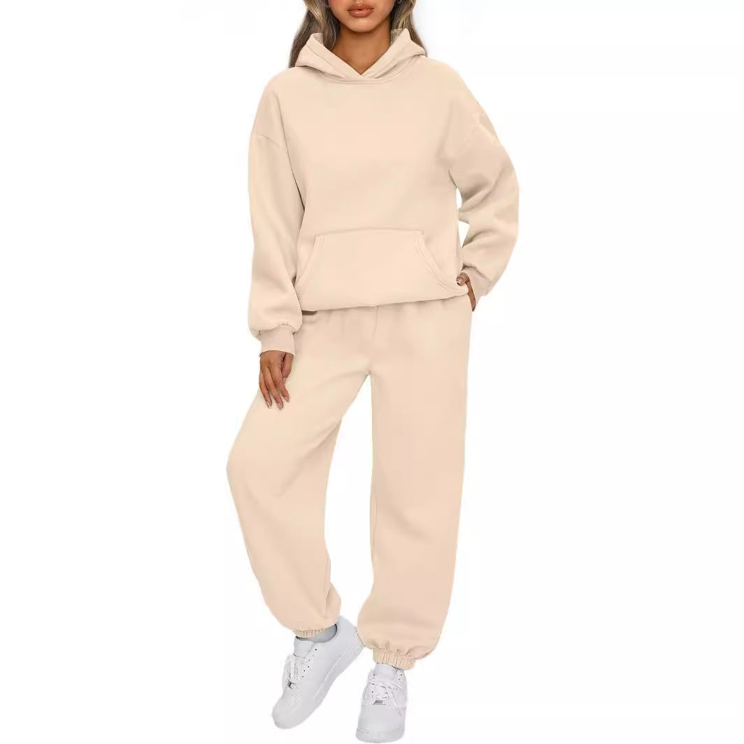 Damen Hoodie Und Hose Set Alltagslookkomfort GebürstetesFleecegewebe HaptikFaszination in beige, mit bequemen Schnitt und klarer Silhouette.