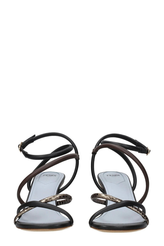 Fendi Flache Sandalen aus Leder in verschiedenen Farben by Fendi