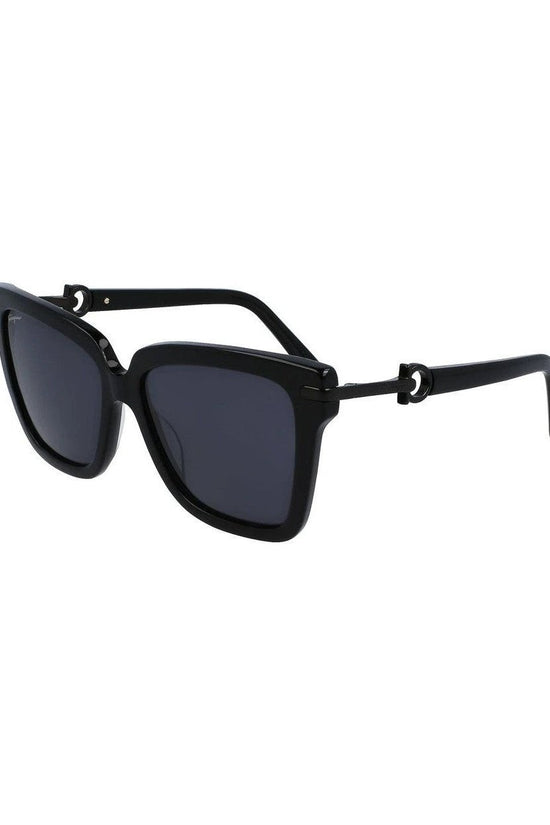 Salvatore Ferragamo Sonnenbrille Schwarz | ELORÉ by Ferragamo