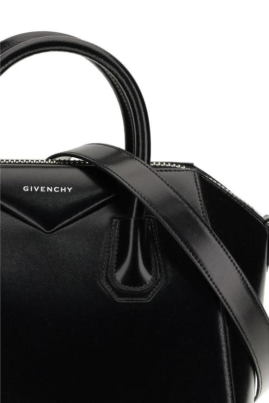 Givenchy Schwarze Kalbsleder-Bos-Taurus-Handtasche by Givenchy