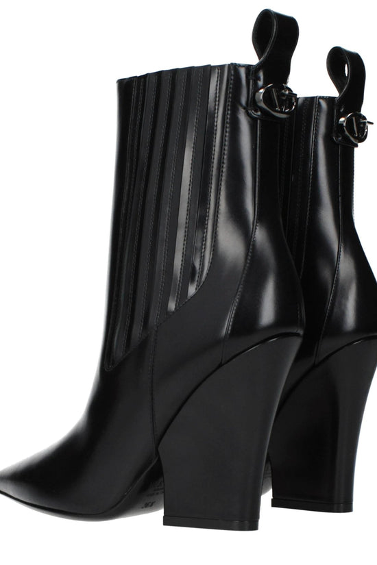 Valentino Garavani Schwarze Leder-Ankle Boots by Valentino Garavani