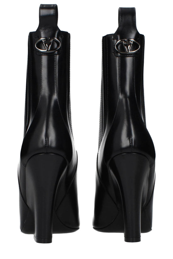 Valentino Garavani Schwarze Leder-Ankle Boots by Valentino Garavani
