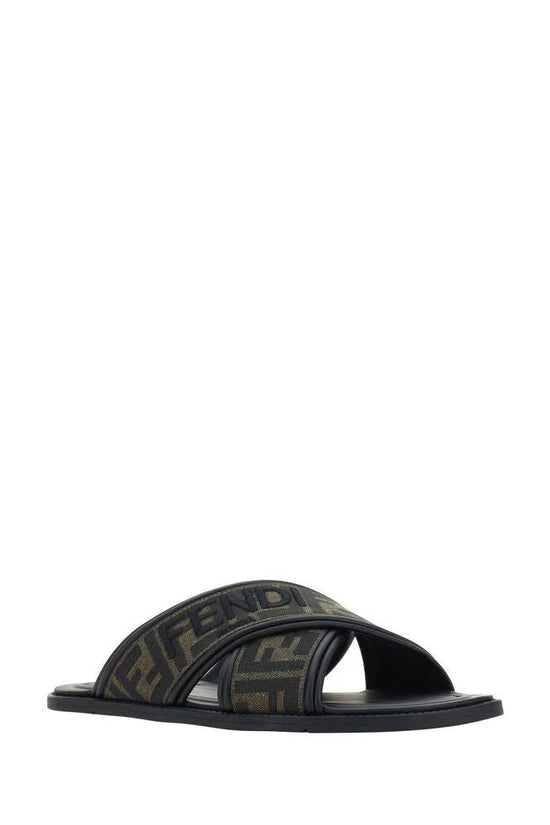 Fendi Schwarze Bos Taurus Kalbsleder-Sandalen by Fendi