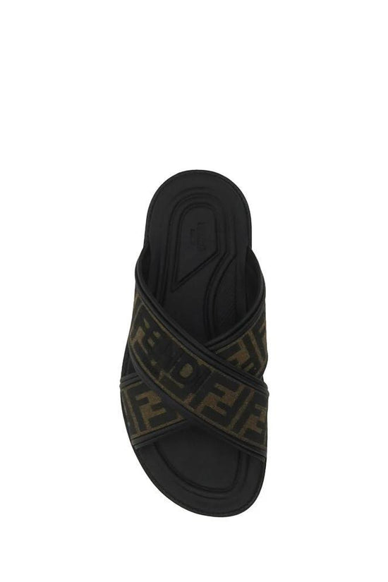 Fendi Schwarze Bos Taurus Kalbsleder-Sandalen by Fendi