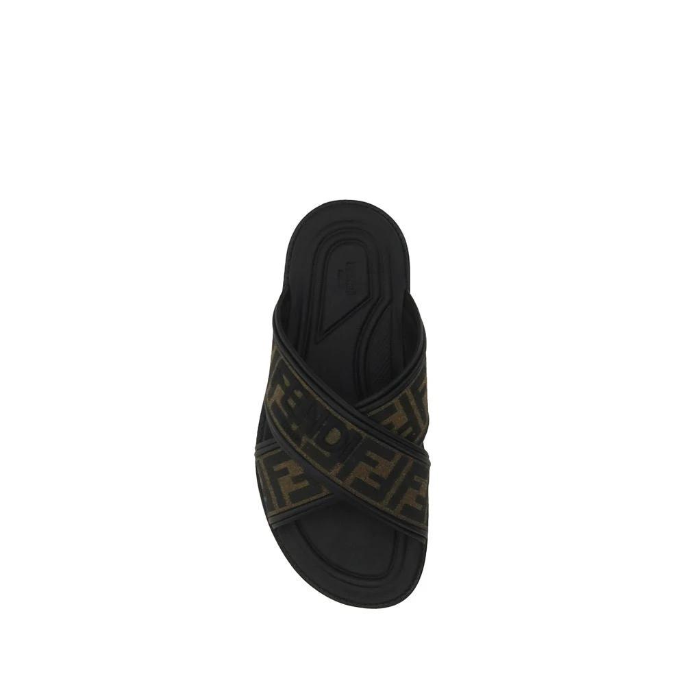 Fendi Schwarze Bos Taurus Kalbsleder-Sandalen by Fendi