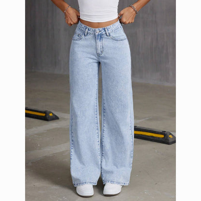 Damen Jeans hoher Bund gerade in hellblau mit elegantem Schnitt für den Alltag.