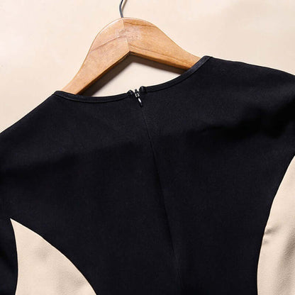 Rückenansicht der Lace Patchwork Abaya Aus Hanfstoff Street Style Casual in eleganten Schwarz und Beige für Damenmode und Streetwear.