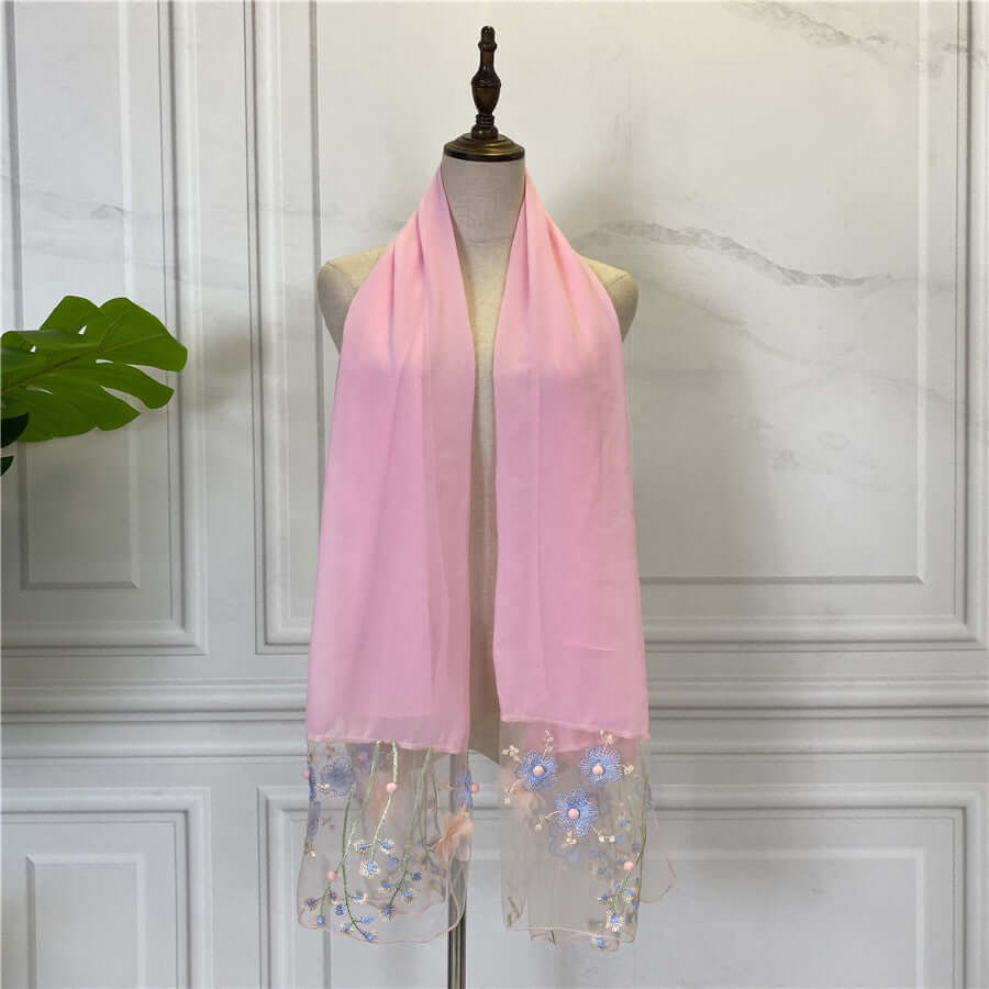 Hijab Atmungsaktives Polyester Kopftuch Für Muslimas Street Style in zartem Rosa mit floralen Akzenten für Damenmode