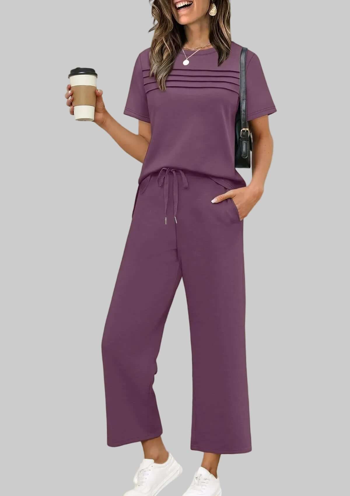 Zweiteiliges Sommeroutfit Für Reise Und Urlaub Mit Kurzarm Casual Set in lila für Damen, lässig und bequem, ideal für Reisen.